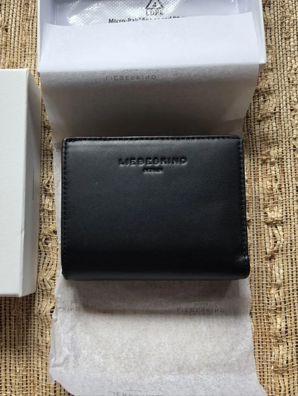 LIEBESKIND Berlin Thea Genuine Leather Wallet M Tokyo Sheep Black $98 NEW NIB